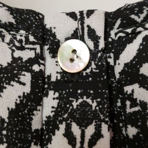 Pink Rose 🌹 Flowy Print Blouse Shirt - Picture 3 of 10